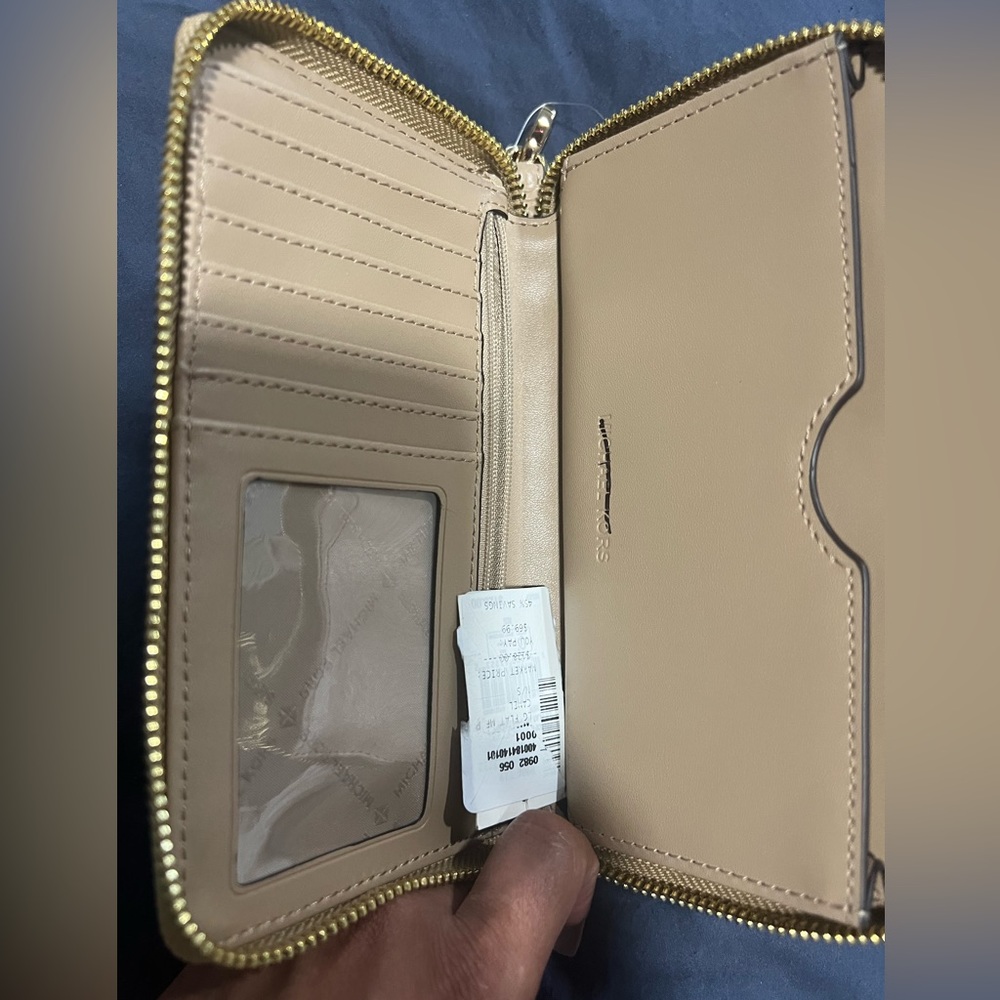 Michael kors beige wallet never used